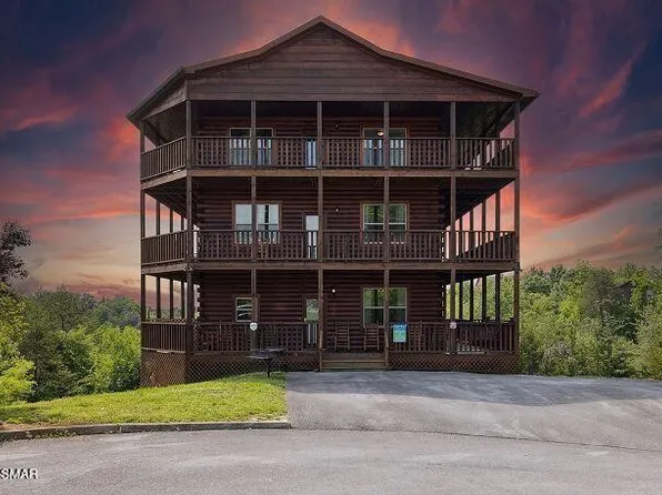 1911 Oakmont Dr, Sevierville, TN 37876