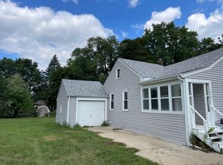 618 Grand Ave, Loves Park, IL 61111