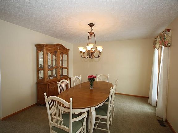 5th image of 301 Wintercreek Cir