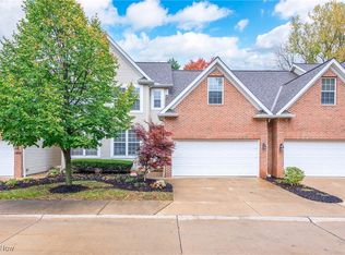 3463 Briar Ridge Ct, Westlake, OH 44145