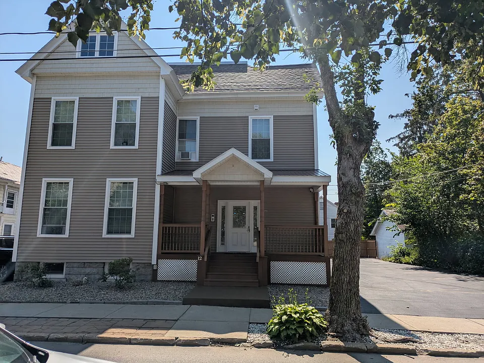 12 Bacon St #3