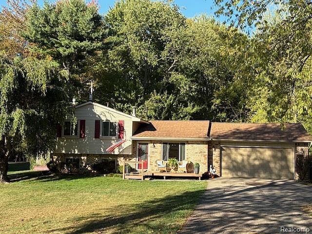 1st image of 2955 Lynn Dr