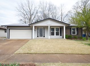 3084 Postport Ln, Maryland Heights, MO 63043