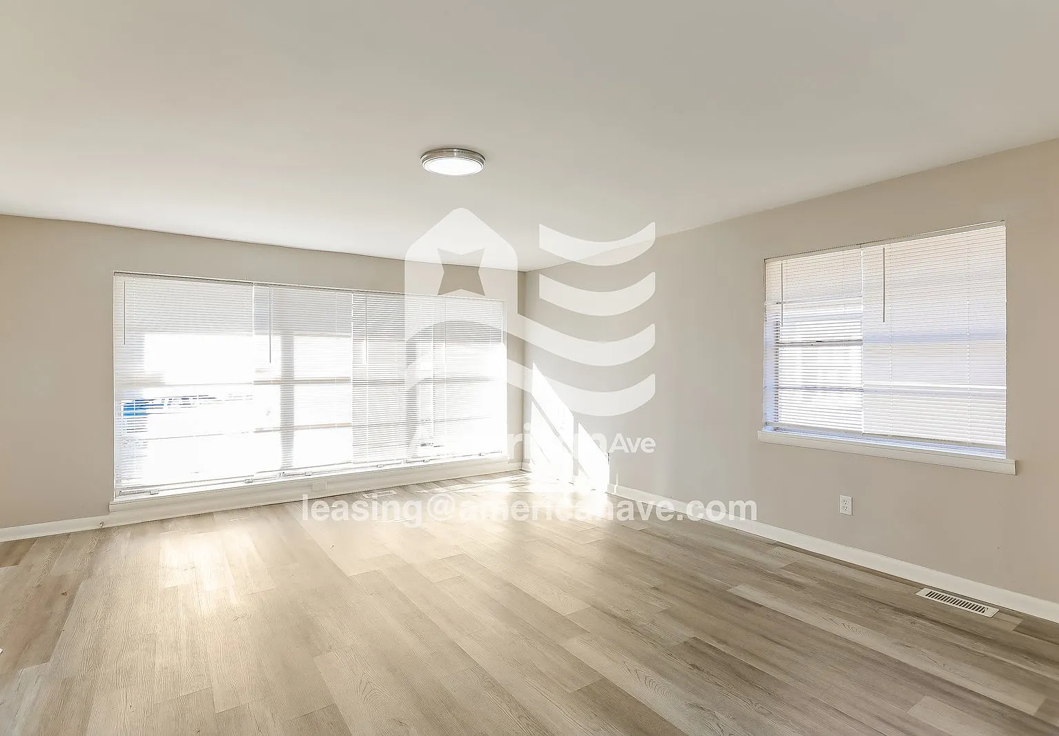 3 bed, 2.5 bath, 1930 sqft, $1,450 — Photo 3