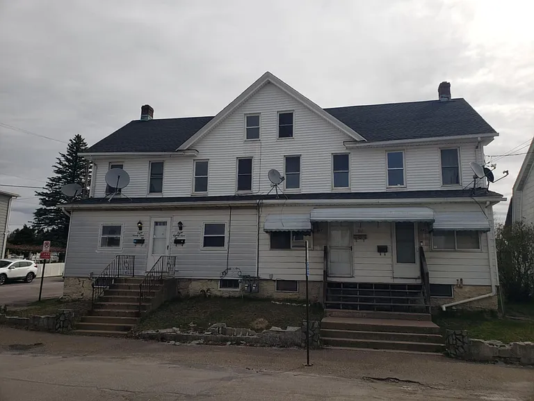 887 Peace St — Photo 1