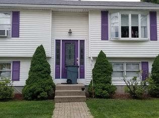 808 High St, Cumberland, RI 02864