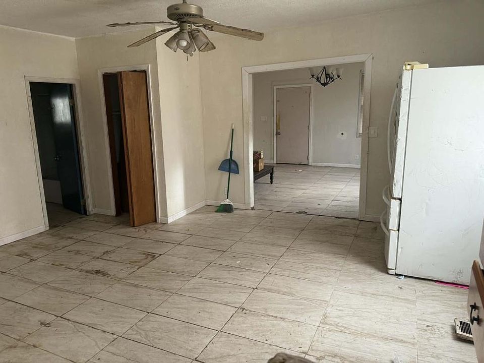 2nd image of 901 Ann Eliza St