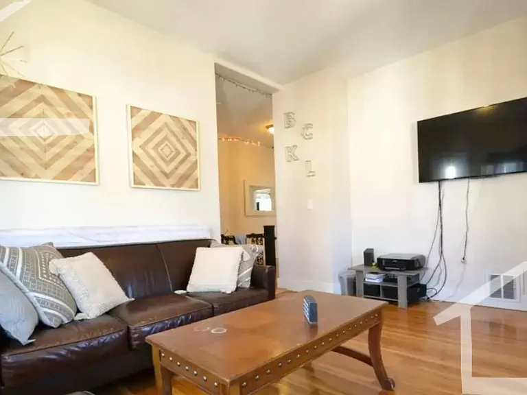 11 Wadsworth St #3U — Photo 3