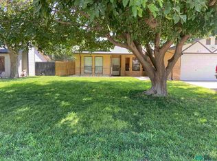 523 Russell St, Carlsbad, NM 88220