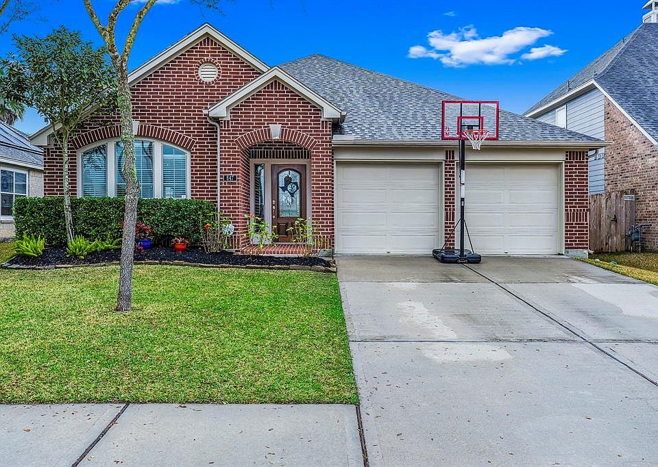 1st image of 847 Falling Springs Ln