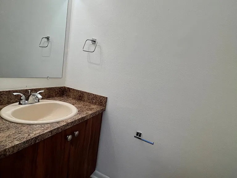 2896 Edgehill Ln — Photo 5