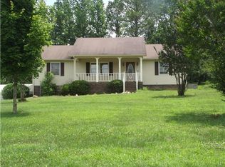 439 Peach Rd, Goodspring, TN 38460