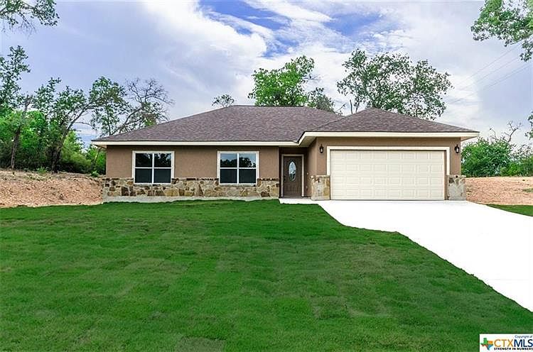 1st image of 204 Great Oaks Ct