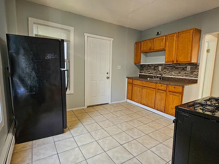 141 County St #B2 — Photo 2