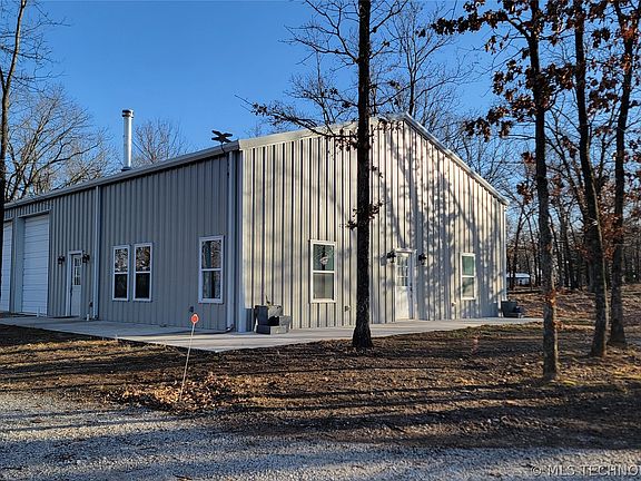 3rd image of 13785 E 520th Rd