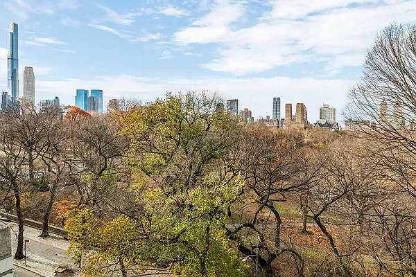 Sold by Compass | media 18