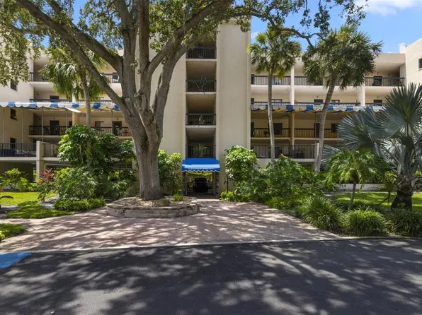 402 Tarpon Point, Tarpon Springs, FL 34689