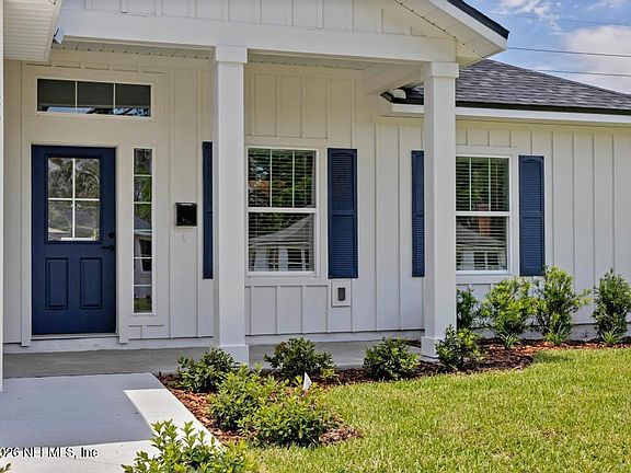 3rd image of 4524 PINEWOOD Avenue