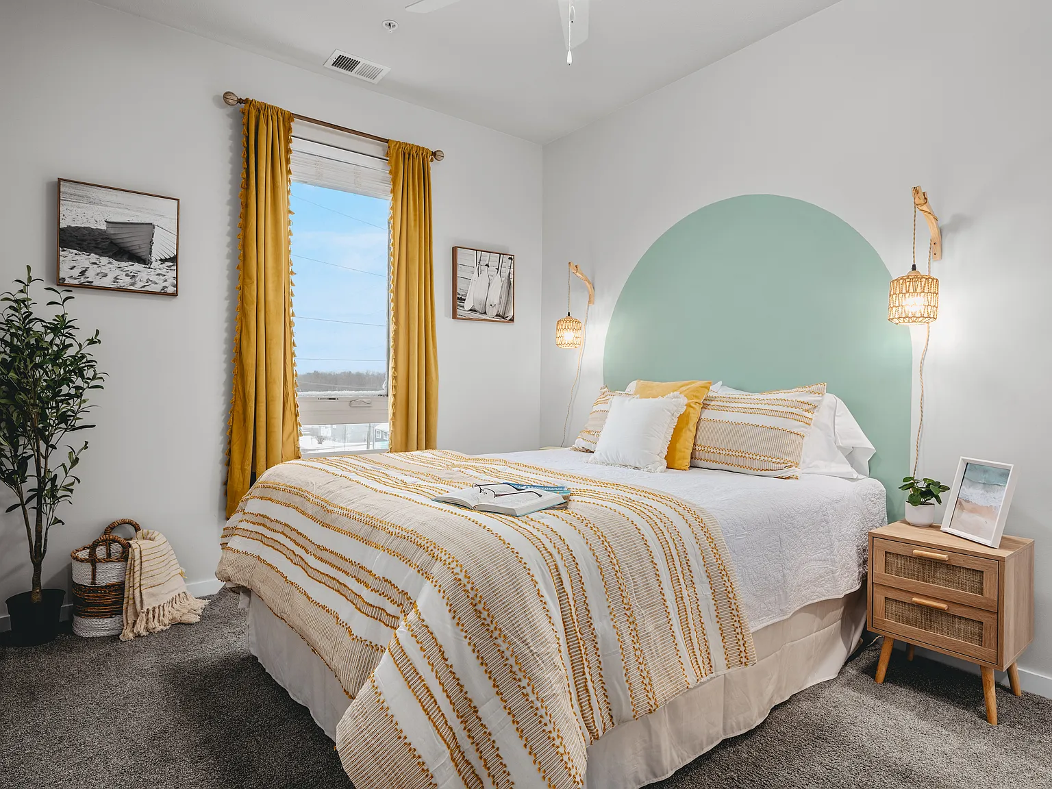 2 bed, 955 sqft, $1,800 — Photo 3
