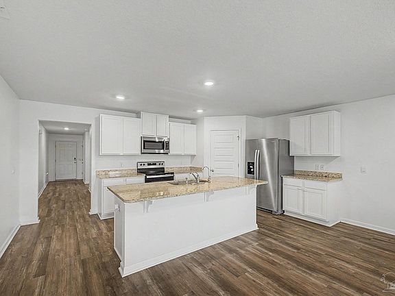 5th image of 7554 Saddlebrook Ave