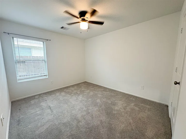 1411 Las Cuevas Dr — Photo 16