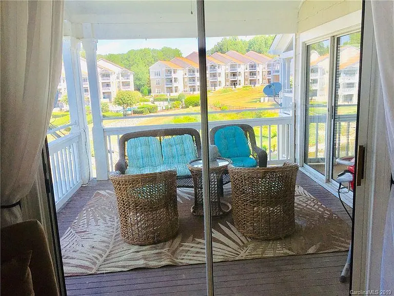 1205 Torrence Cir — Photo 23