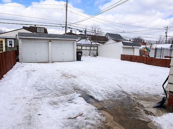 4th image of 7014 Thornton Dr #Up