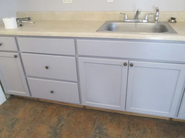 3 Lynn St, Fitchburg, MA 01420