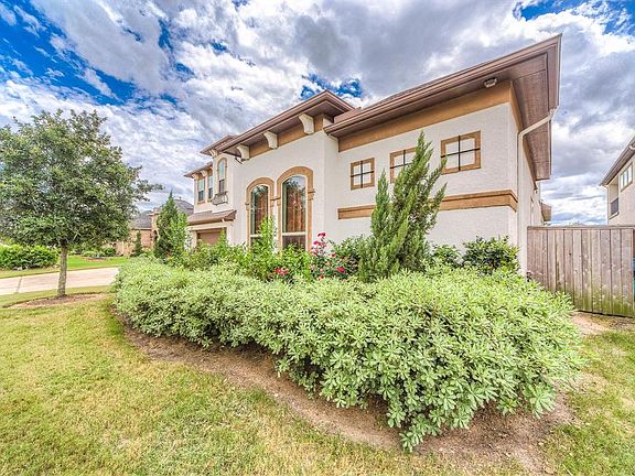 4th image of 3822 Emery Heights Ln