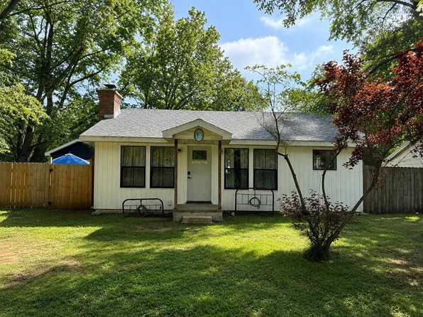 4159 Riverside Rd, Benton Harbor, MI 49022