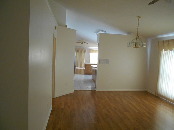 5th image of 203 Hazelwood Ct