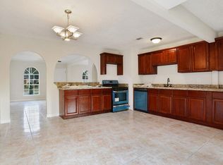 26208 E Beech St, Lacombe, LA 70445