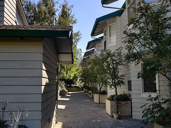 5th image of 727 Loma Verde Ave #G