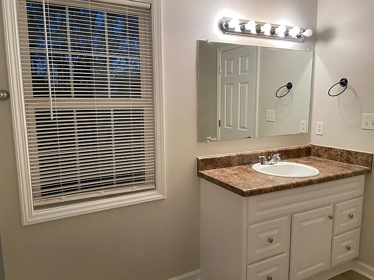 Large Full Bath shared by Bedrooms