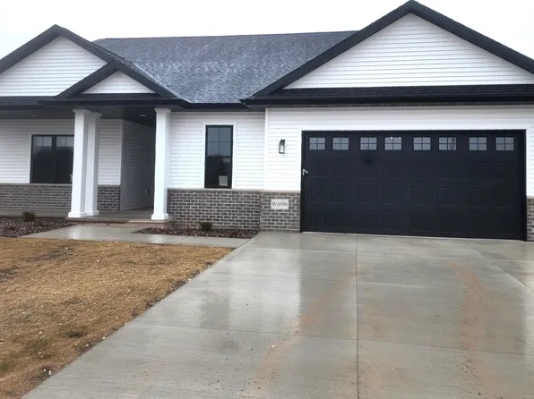 W5080 Blue Heron Cir, Sherwood, WI 54169