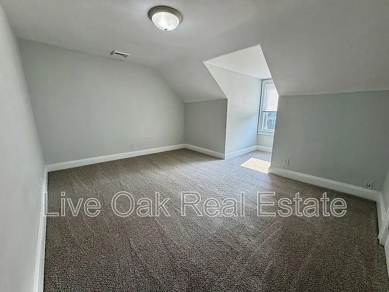 1319 Myrtle Ave #B — Photo 6