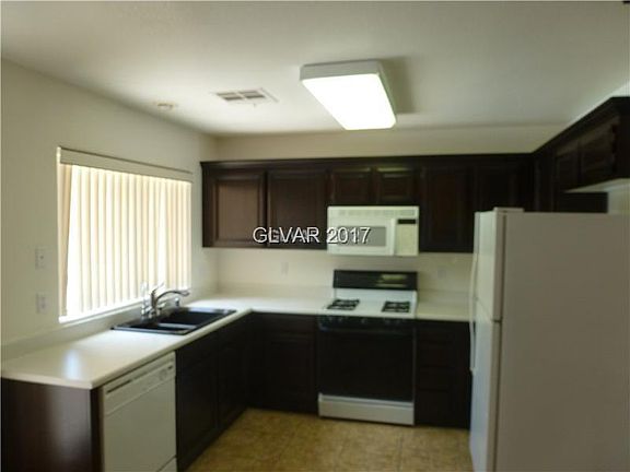 4th image of 3913 Narrow Canyon St
