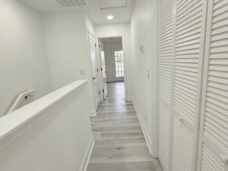 861 Maxine Ct #4B — Photo 26