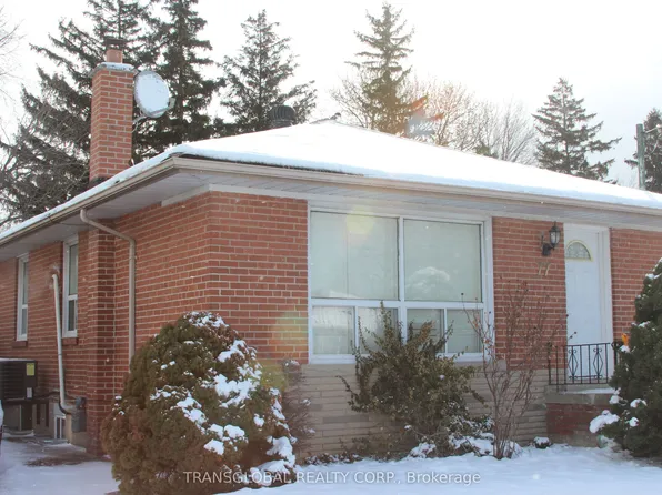 77 Wye Valley Rd, Toronto, ON M1P 2A7