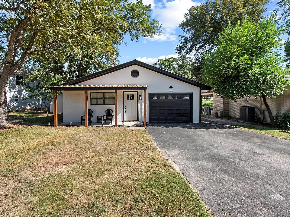 2500 Wildwood Way