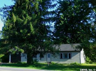 2722 Lamson Rd, Phoenix, NY 13135