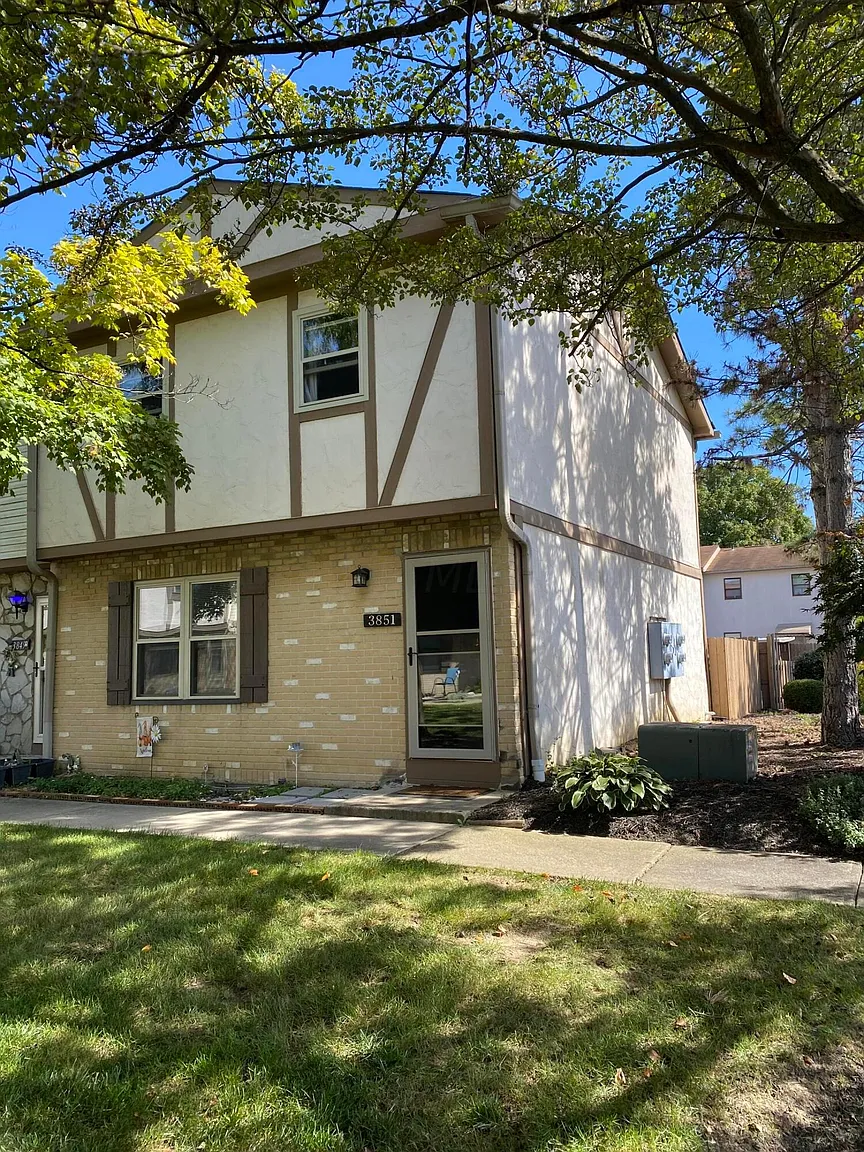 3851 Queen Anne Pl photo 1