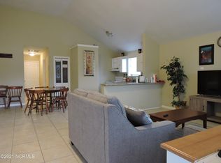 2048 Foxhorn Rd, Jacksonville, NC 28546