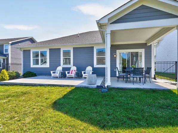 8816 Blackburn St, Fortville, IN 46040