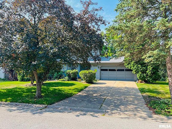 3rd image of 2387 Kingsway Dr