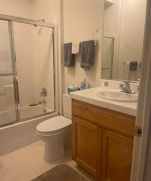 727 Amherst Cir — Photo 26
