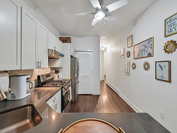 4th image of 70 Park Ave #1-1L