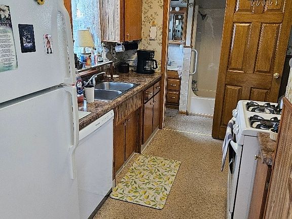 5th image of 14960 Elmside St NE