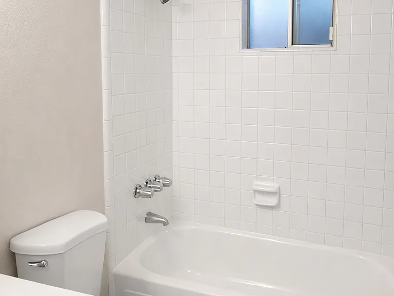 18041 N 40th Pl — Photo 27