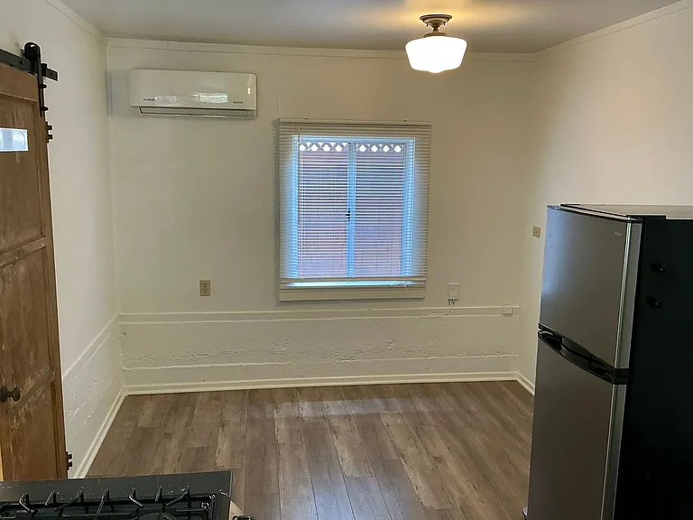 204 S Grand St — Photo 25